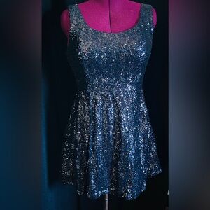 B. Darlin Navy Sequined Event Dress   Sz 13/14